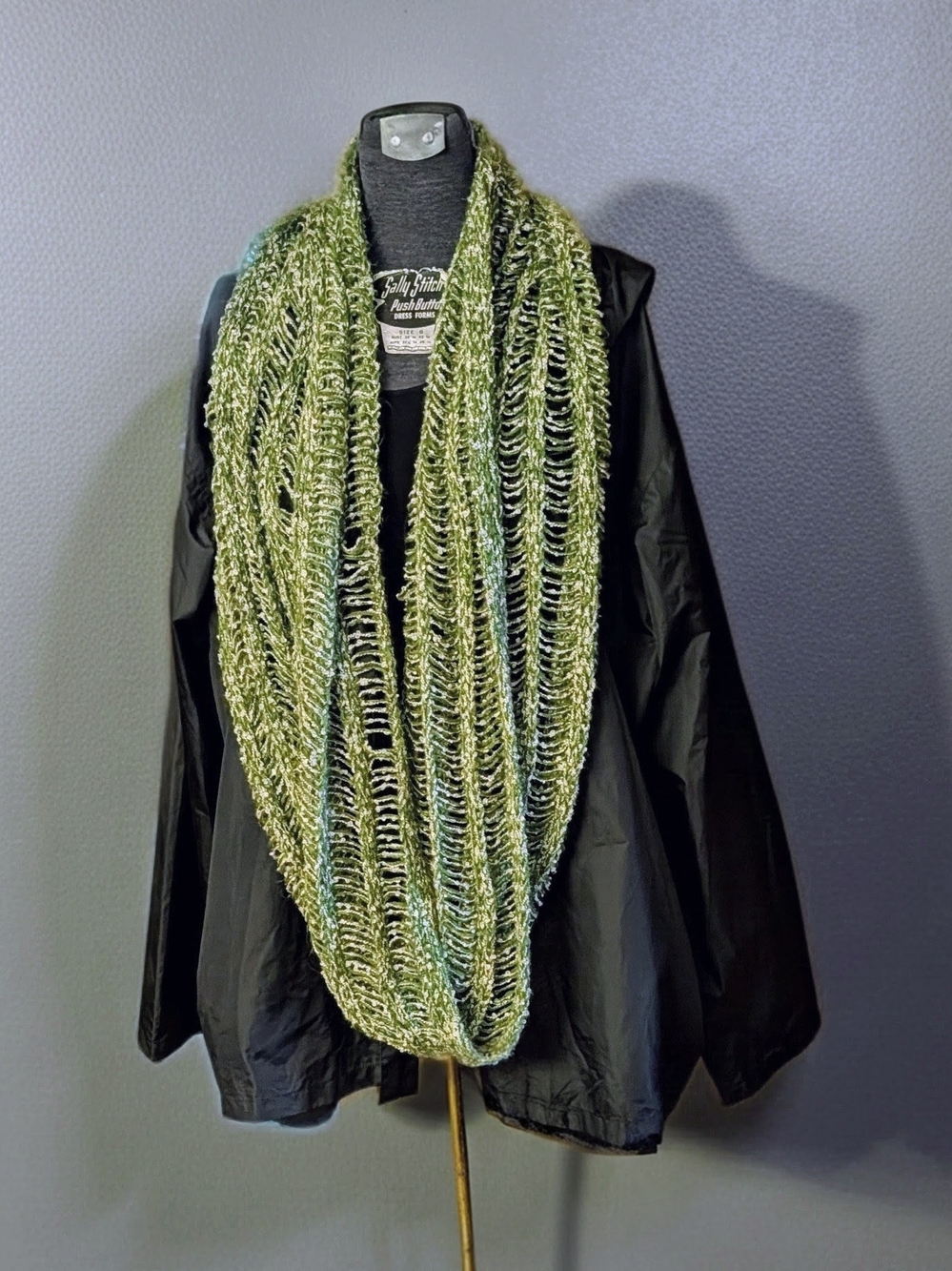 EUC Open Knit Drop-Stitch Infinity Scarf Moss Green Marled Cowl 76"x22"